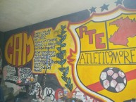 Mural - Graffiti - Pintada - "★LA FAMOSA BANDA DEL PONIENTE - LA BANDA DEL ROJIAMARILLO ★" Mural de la Barra: Locura 81 &bull; Club: Monarcas Morelia