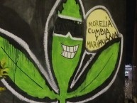 Mural - Graffiti - Pintadas - "LA FAMOSA BANDA DEL PONIENTE 1981 LA COLINA" Mural de la Barra: Locura 81 &bull; Club: Monarcas Morelia &bull; País: México