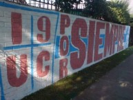 Mural - Graffiti - Pintada - Mural de la Barra: Los Cruzados • Club: Universidad Católica