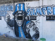 Mural - Graffiti - Pintadas - "Poniendo el pecho siempre!" Mural de la Barra: Los Villeros &bull; Club: Cerro &bull; País: Uruguay