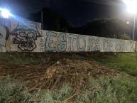 Mural - Graffiti - Pintadas - "Esto es cerro " Mural de la Barra: Los Villeros &bull; Club: Cerro &bull; País: Uruguay