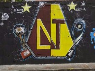 Mural - Graffiti - Pintada - Mural de la Barra: Revolución Vinotinto Sur • Club: Tolima