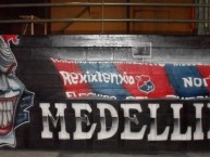 Mural - Graffiti - Pintada - Mural de la Barra: Rexixtenxia Norte • Club: Independiente Medellín