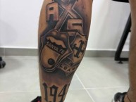 Tattoo - Tatuaje - tatuagem - Tatuaje de la Barra: La Guardia Albi Roja Sur &bull; Club: Independiente Santa Fe &bull; País: Colombia
