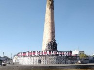 Trapo - Bandeira - Faixa - Telón - "Trapo_ El Atlas Campeón - Glorieta Niños Heróes _ Monumentos Históricos de la Ciudad de Guadalajara, Jalisco.  Enero 2022" Trapo de la Barra: Barra 51 • Club: Atlas