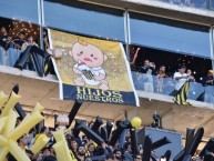 Trapo - Bandeira - Faixa - Telón - "HIJOS NUESTROS" Trapo de la Barra: Barra Amsterdam • Club: Peñarol