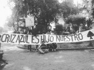 Trapo - Bandeira - Faixa - Telón - "Cruz azul es hijo nuestro" Trapo de la Barra: Barra Ultra Tuza • Club: Pachuca