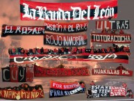 Trapo - Bandeira - Faixa - Telón - "CRONICA ROJA" Trapo de la Barra: Cronica Roja • Club: Deportivo Cuenca