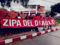 Trapo - Bandeira - Faixa - Telón - Trapo de la Barra: Disturbio Rojo Bogotá • Club: América de Cáli • País: Colombia