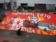 Trapo - Bandeira - Faixa - Telón - Trapo de la Barra: Disturbio Rojo Bogotá • Club: América de Cáli