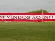 Trapo - Bandeira - Faixa - Telón - "Bem-vindos ao inferno" Trapo de la Barra: Guarda Popular • Club: Internacional