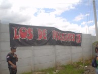 Trapo - Bandeira - Faixa - Telón - "LOS DE PALAMRES FIFO" Trapo de la Barra: La 12 • Club: Alajuelense