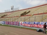 Trapo - Bandeira - Faixa - Telón - Trapo de la Barra: La 12 Tricolor • Club: C.A. Mannucci • País: Peru