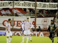 Trapo - Bandeira - Faixa - Telón - "Cuando matemos a un referí van a dejar de robarnos" Trapo de la Barra: La Banda de la Quema • Club: Huracán