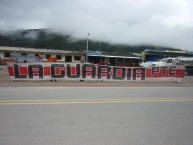 Trapo - Bandeira - Faixa - Telón - Trapo de la Barra: La Guardia Albi Roja Sur • Club: Independiente Santa Fe