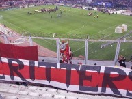 Trapo - Bandeira - Faixa - Telón - "Los Critters presentes en el monumental" Trapo de la Barra: La Guardia Albi Roja Sur • Club: Independiente Santa Fe • País: Colombia