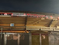 Trapo - Bandeira - Faixa - Telón - Trapo de la Barra: La Guardia Albi Roja Sur &bull; Club: Independiente Santa Fe &bull; País: Colombia