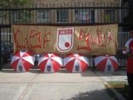 Trapo - Bandeira - Faixa - Telón - Trapo de la Barra: La Guardia Albi Roja Sur • Club: Independiente Santa Fe • País: Colombia