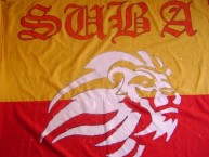 Trapo - Bandeira - Faixa - Telón - "AGUANTE SUBA ES DEL LEÓN" Trapo de la Barra: La Guardia Albi Roja Sur • Club: Independiente Santa Fe • País: Colombia