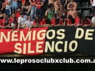 Trapo - Bandeira - Faixa - Telón - "enemigos del silencio" Trapo de la Barra: La Hinchada Más Popular • Club: Newell's Old Boys