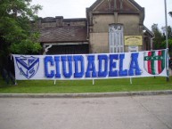 Trapo - Bandeira - Faixa - Telón - Trapo de la Barra: La Pandilla de Liniers • Club: Vélez Sarsfield • País: Argentina