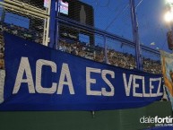 Trapo - Bandeira - Faixa - Telón - Trapo de la Barra: La Pandilla de Liniers • Club: Vélez Sarsfield