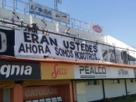 Trapo - Bandeira - Faixa - Telón - Trapo de la Barra: La Peste Blanca • Club: All Boys • País: Argentina