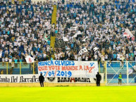Trapo - Bandeira - Faixa - Telón - "NUNCA OLVIDES QUE YO TE MANDE A LA 2DA" Trapo de la Barra: La Ultra Blanca y Barra Brava 96 &bull; Club: Alianza &bull; País: El Salvador