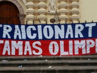 Trapo - Bandeira - Faixa - Telón - Trapo de la Barra: La Ultra Fiel • Club: Club Deportivo Olimpia