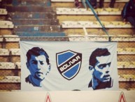 Trapo - Bandeira - Faixa - Telón - "Walter Flores y William Ferreira Ãdolos del Club" Trapo de la Barra: La Vieja Escuela • Club: Bolívar