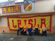 Trapo - Bandeira - Faixa - Telón - "LA ISLA ES DEL LOBO" Trapo de la Barra: Lobo Sur • Club: Pereira