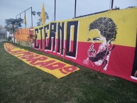 Trapo - Bandeira - Faixa - Telón - "LA FAMOSA BANDA DEL PONIENTE 1981 MORELIA" Trapo de la Barra: Locura 81 &bull; Club: Monarcas Morelia &bull; País: México