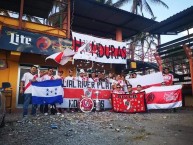 Trapo - Bandeira - Faixa - Telón - "La banda internacional Filial Honduras pte" Trapo de la Barra: Los Borrachos del Tablón • Club: River Plate