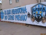 Trapo - Bandeira - Faixa - Telón - "El que abandona no tiene premio!! CF14" Trapo de la Barra: Los Califachos 14 • Club: Aurora