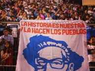 Trapo - Bandeira - Faixa - Telón - Trapo de la Barra: Los Cruzados • Club: Universidad Católica