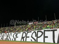 Trapo - Bandeira - Faixa - Telón - "Caracas se respeta" Trapo de la Barra: Los Demonios Rojos • Club: Caracas