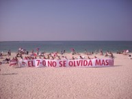 Trapo - Bandeira - Faixa - Telón - Trapo de la Barra: Los Leales • Club: Estudiantes de La Plata