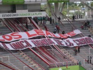 Trapo - Bandeira - Faixa - Telón - "La única banda de la ciudad" Trapo de la Barra: Los Leales • Club: Estudiantes de La Plata