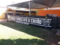 Trapo - Bandeira - Faixa - Telón - "Mov 105 - Desde o berço até o caixão" Trapo de la Barra: Movimento 105 Minutos • Club: Atlético Mineiro