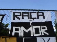 Trapo - Bandeira - Faixa - Telón - "Mov 105 - Raça e Amor" Trapo de la Barra: Movimento 105 Minutos • Club: Atlético Mineiro • País: Brasil