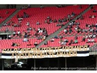 Trapo - Bandeira - Faixa - Telón - "Mov 105 - Galo: 105 minutos te apoiando, a vida inteira te amando" Trapo de la Barra: Movimento 105 Minutos • Club: Atlético Mineiro