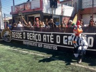 Trapo - Bandeira - Faixa - Telón - "Mov 105 - Desde o berço até o caixão" Trapo de la Barra: Movimento 105 Minutos • Club: Atlético Mineiro • País: Brasil