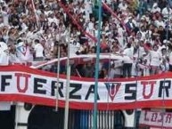 Trapo - Bandeira - Faixa - Telón - Trapo de la Barra: Muerte Blanca • Club: LDU