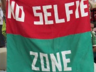 Trapo - Bandeira - Faixa - Telón - "NO SELFIE ZONE" Trapo de la Barra: O Bravo Ano de 52 • Club: Fluminense