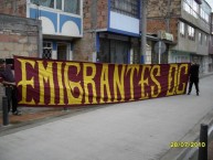 Trapo - Bandeira - Faixa - Telón - Trapo de la Barra: Revolución Vinotinto Sur • Club: Tolima • País: Colombia