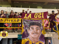 Trapo - Bandeira - Faixa - Telón - Trapo de la Barra: Revolución Vinotinto Sur &bull; Club: Tolima &bull; País: Colombia