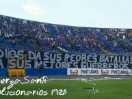 Trapo - Bandeira - Faixa - Telón - "Trapo en honor al jugador Santiago Vergara el cual fue diagnosticado con una enfermedad grave" Trapo de la Barra: Revolucionarios 1928 • Club: Motagua • País: Honduras