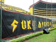 Trapo - Bandeira - Faixa - Telón - "Sur Oscura" Trapo de la Barra: Sur Oscura • Club: Barcelona Sporting Club • País: Ecuador