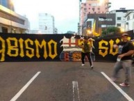 Trapo - Bandeira - Faixa - Telón - "Sur Oscura - Abismo Sur" Trapo de la Barra: Sur Oscura • Club: Barcelona Sporting Club • País: Ecuador