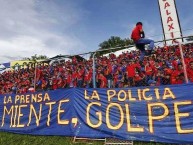 Trapo - Bandeira - Faixa - Telón - "Trapo Utilizado En Contra De La Directiva De C.D. FAS 'Byron Roba'(Presidente De C.D.FAS), 'La Prensa Miente', 'La Policia Go" Trapo de la Barra: Turba Roja • Club: Deportivo FAS • País: El Salvador